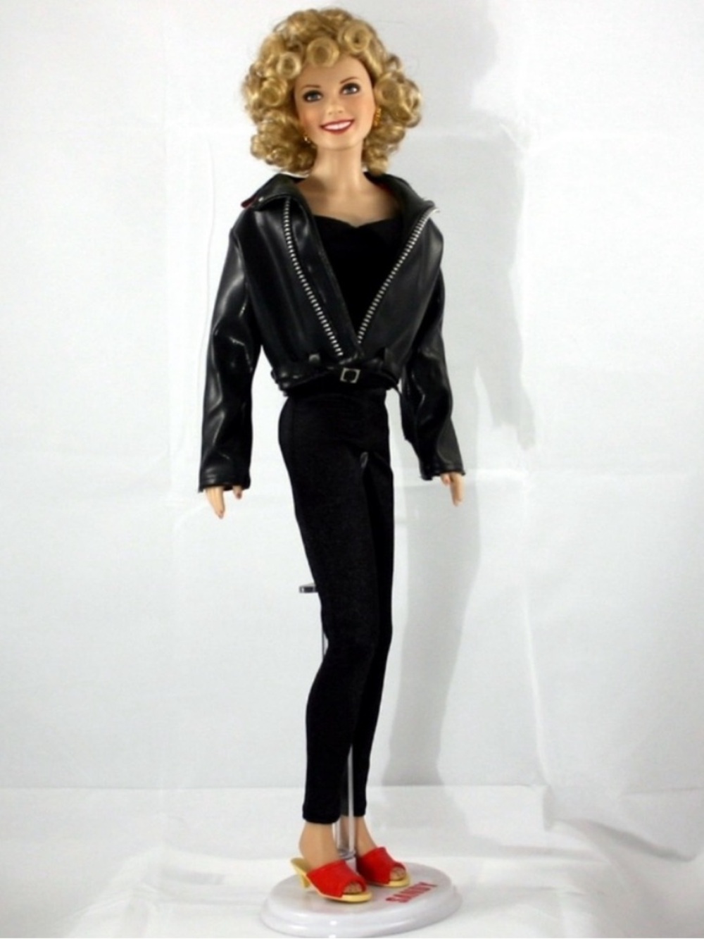 🌟GREASE "Franklin Mint" Olivia Newton-John Doll🌟